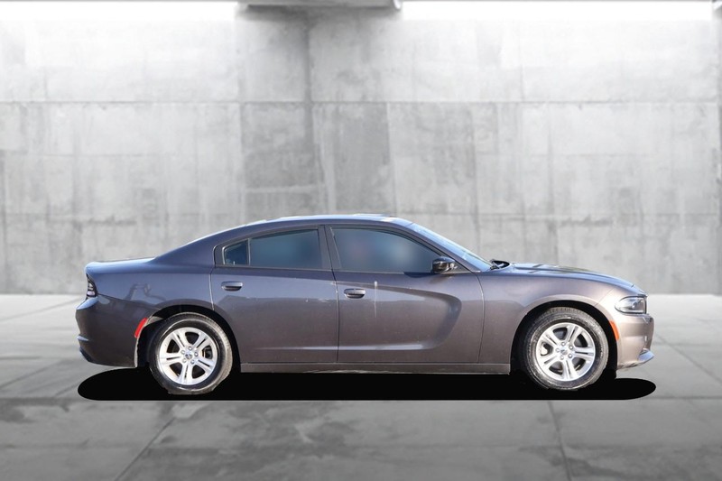 Dodge Charger Vehicle Full-screen Gallery Image 5