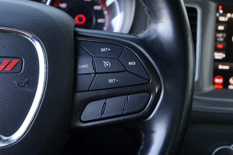 Dodge Charger Vehicle Full-screen Gallery Image 12