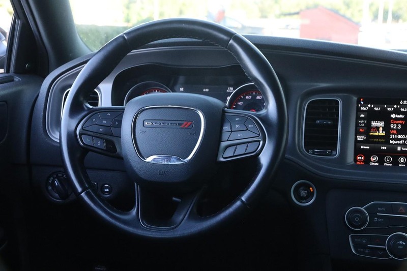 Dodge Charger Vehicle Full-screen Gallery Image 21