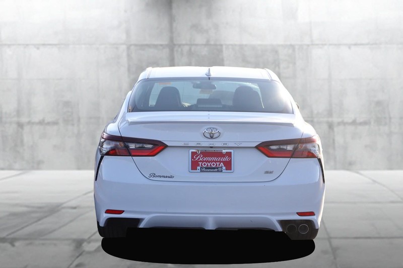 Toyota Camry Vehicle Image 06