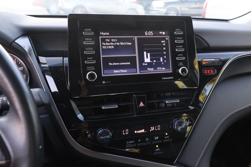 Toyota Camry Vehicle Image 14