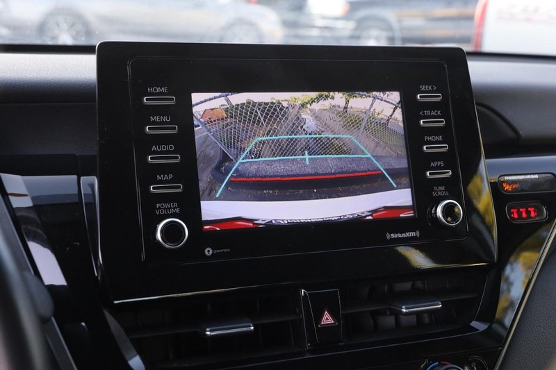 Toyota Camry Vehicle Image 15