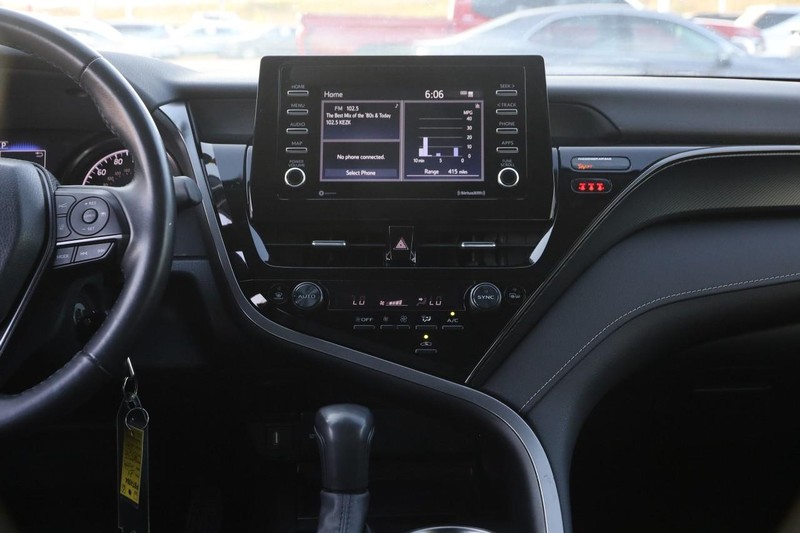 Toyota Camry Vehicle Image 22