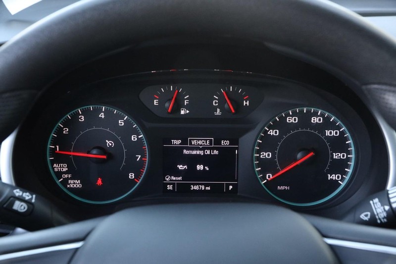 Chevrolet Malibu Vehicle Full-screen Gallery Image 13