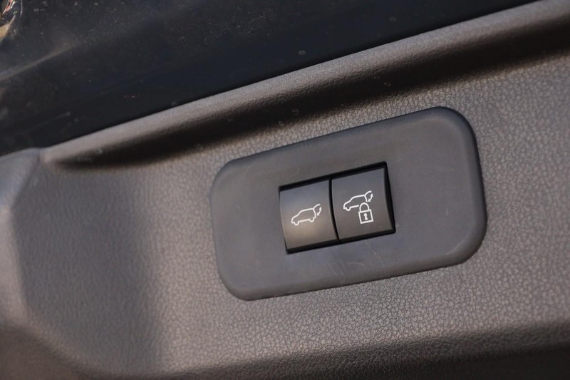 Toyota Grand Highlander Vehicle Full-screen Gallery Image 8