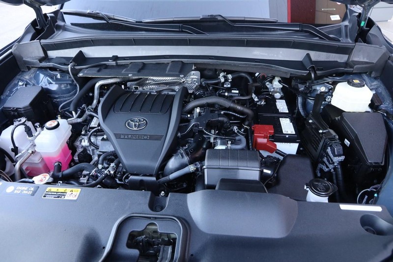 Toyota Grand Highlander Vehicle Full-screen Gallery Image 21