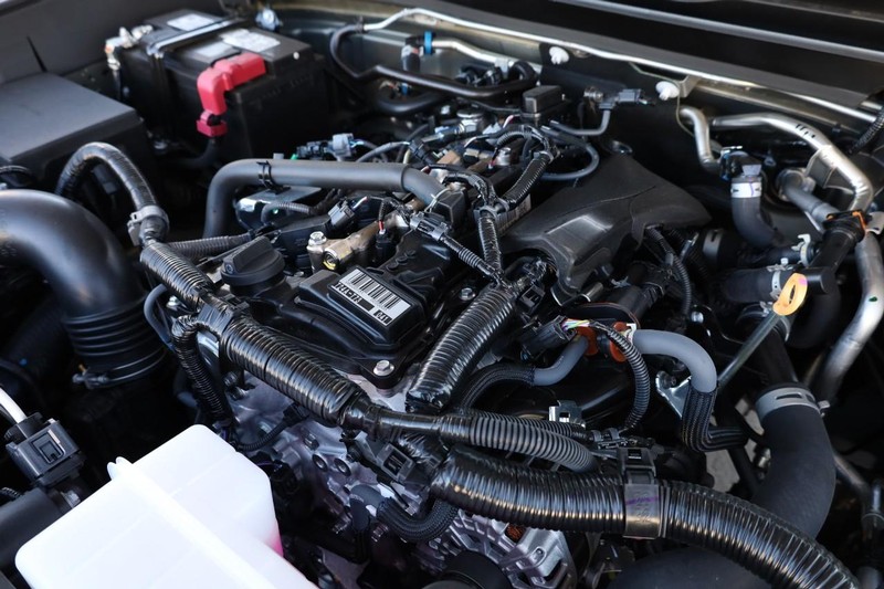 Toyota Tacoma 4WD Vehicle Full-screen Gallery Image 25