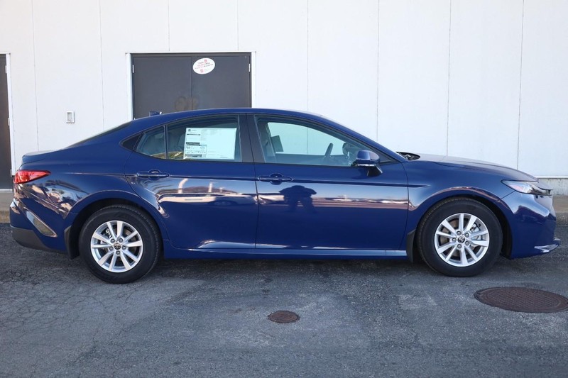 Toyota Camry Vehicle Image 05