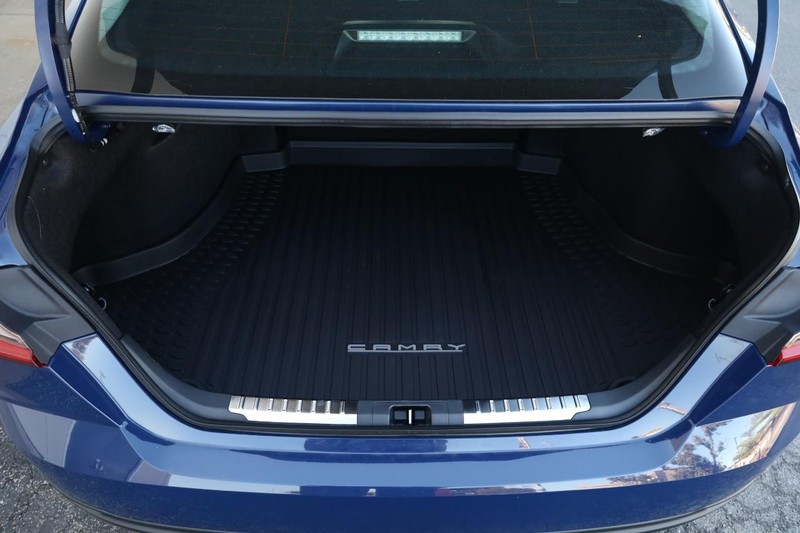 Toyota Camry Vehicle Image 07