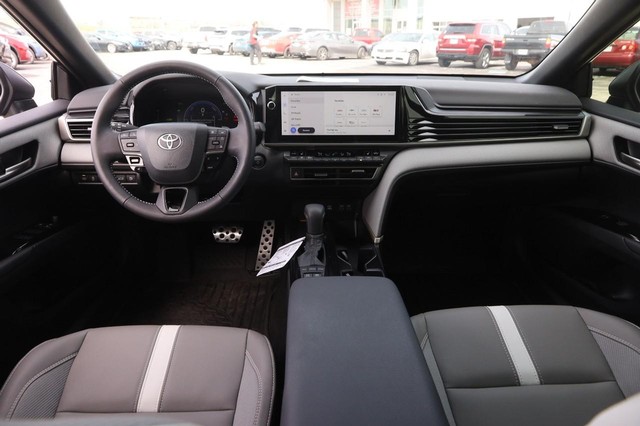 Toyota Camry Vehicle Image 21