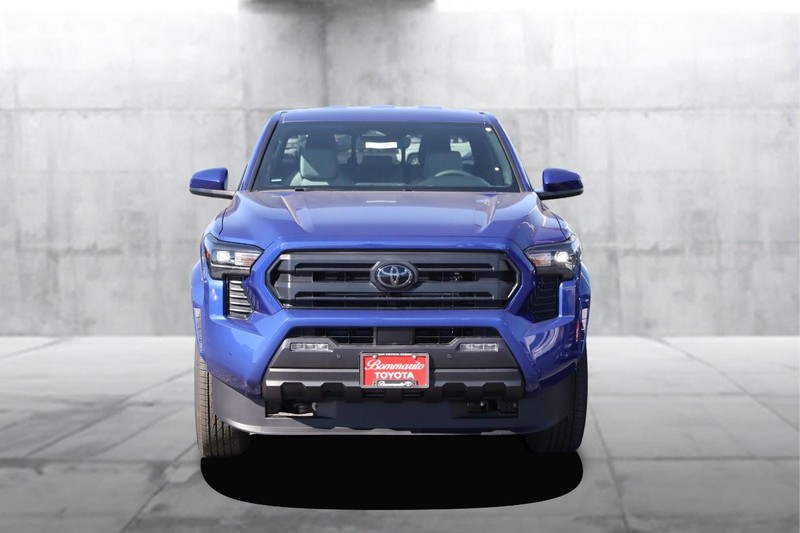 Toyota Tacoma 4WD Vehicle Image 04