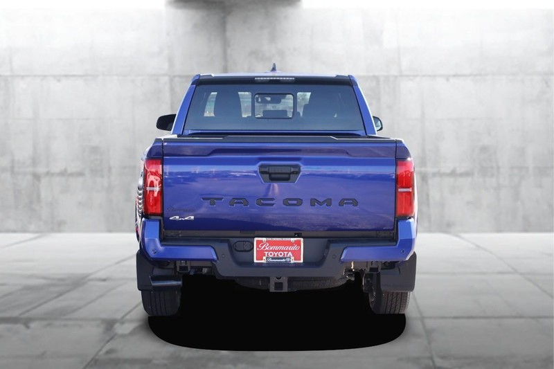 Toyota Tacoma 4WD Vehicle Image 06