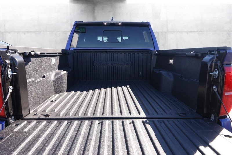 Toyota Tacoma 4WD Vehicle Image 07