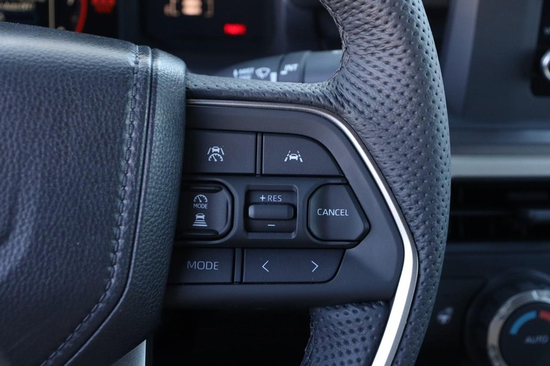 Toyota Tacoma 4WD Vehicle Image 12