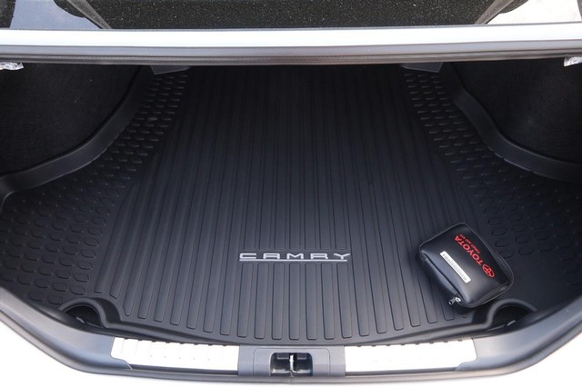 Toyota Camry Vehicle Image 07