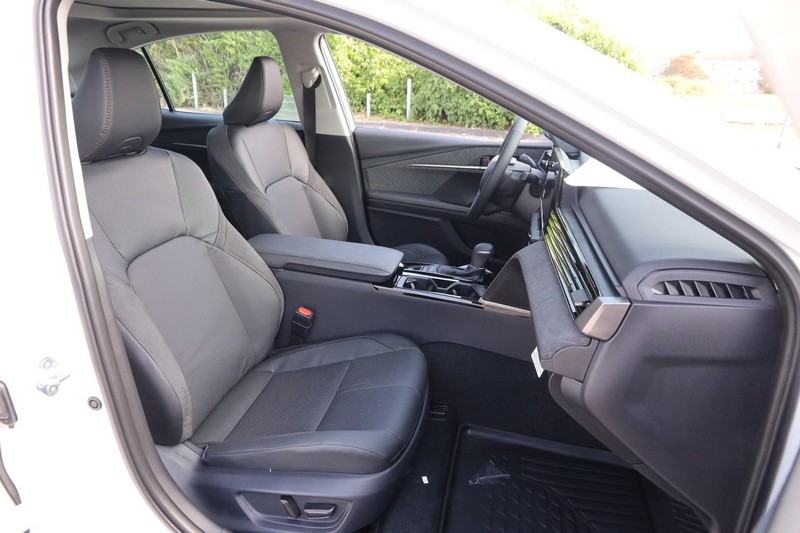 Toyota Camry Vehicle Image 26