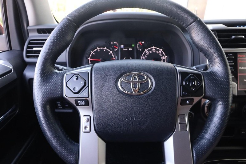 Toyota 4Runner Vehicle Image 10