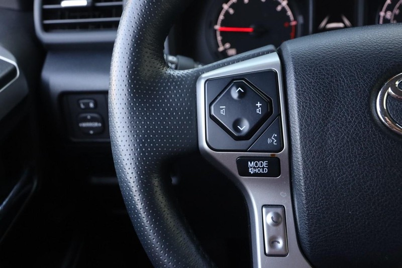 Toyota 4Runner Vehicle Image 11