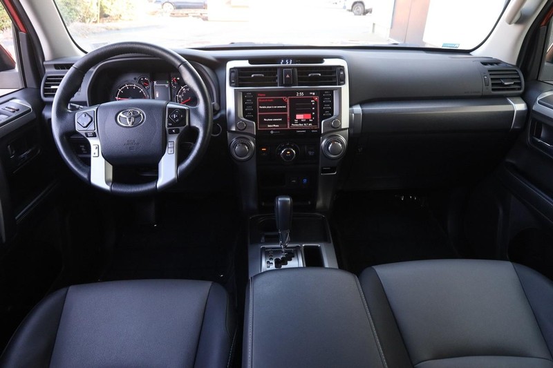Toyota 4Runner Vehicle Image 19