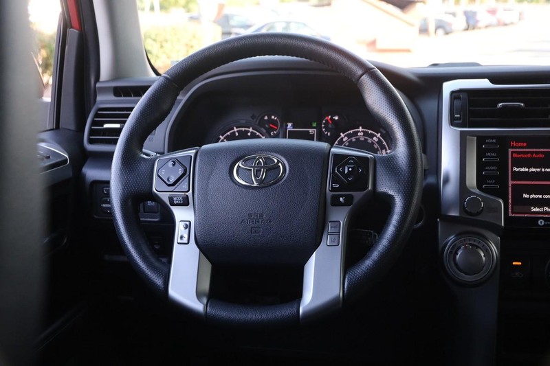 Toyota 4Runner Vehicle Image 21