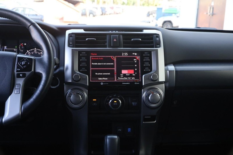 Toyota 4Runner Vehicle Image 22