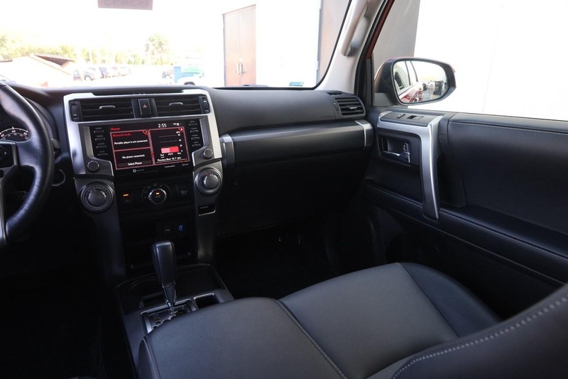 Toyota 4Runner Vehicle Image 23