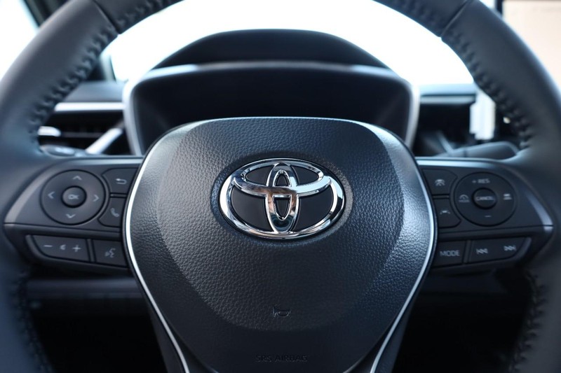 Toyota Corolla Vehicle Full-screen Gallery Image 10