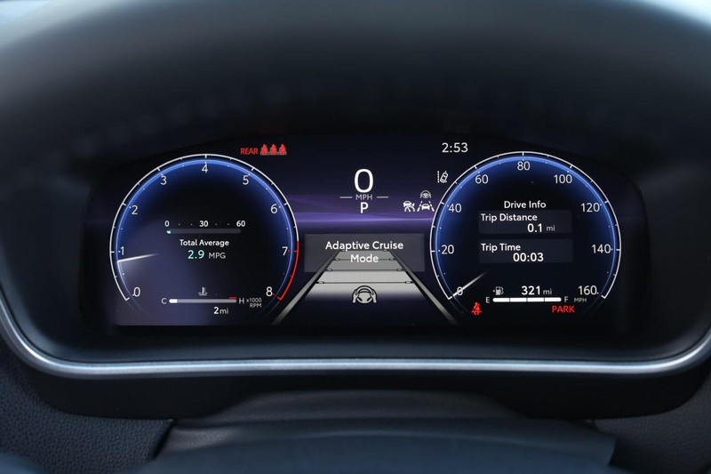 Toyota Corolla Vehicle Full-screen Gallery Image 11