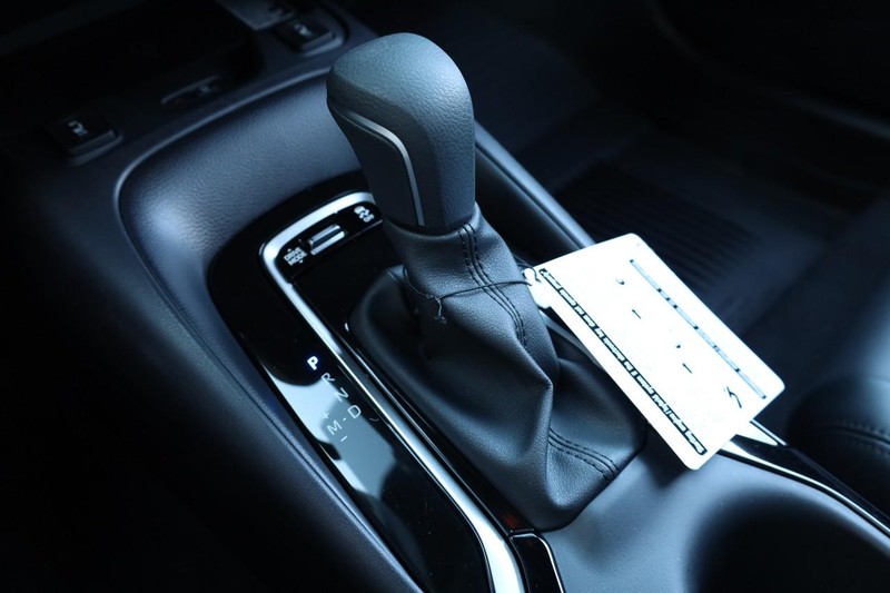 Toyota Corolla Vehicle Full-screen Gallery Image 16