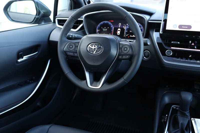 Toyota Corolla Vehicle Full-screen Gallery Image 21