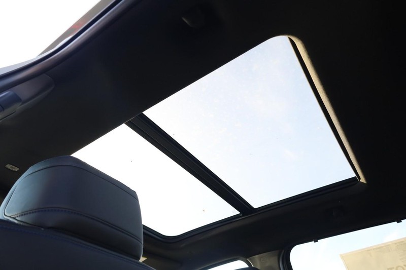 Toyota Tundra 4WD Vehicle Image 10