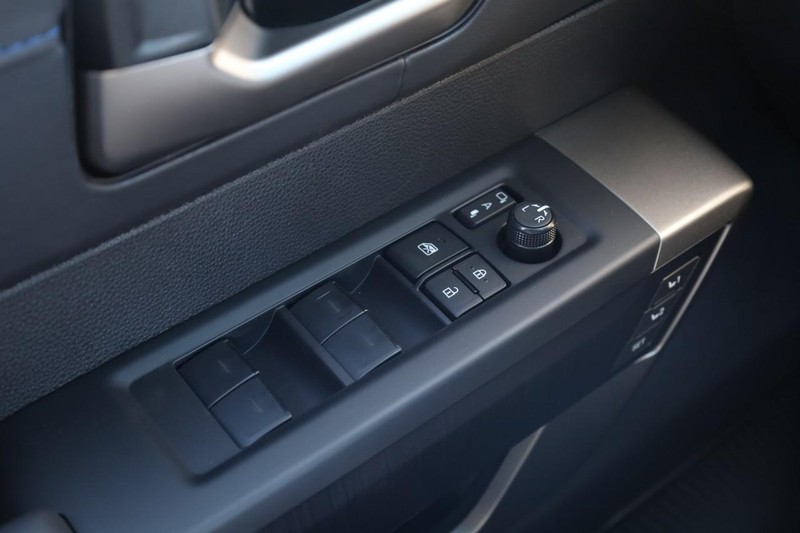 Toyota Tundra 4WD Vehicle Image 20