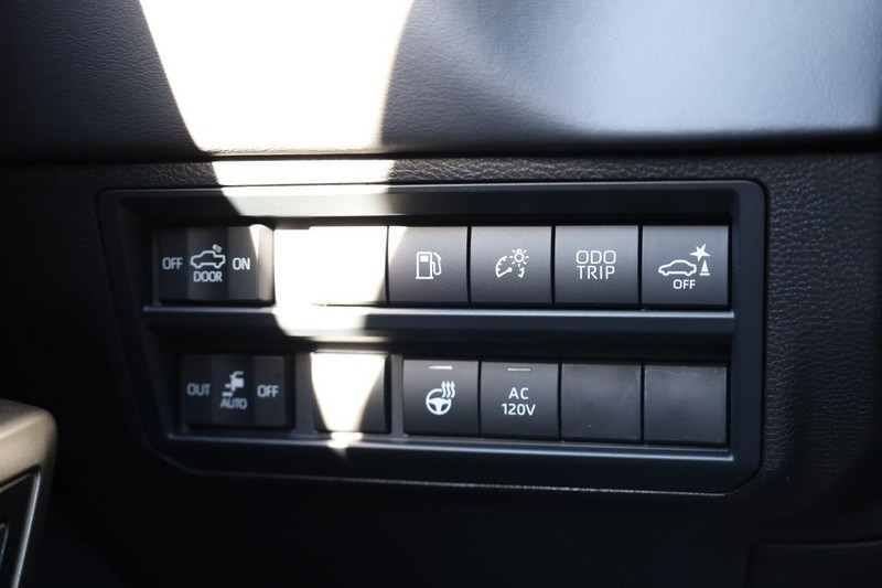 Toyota Tundra 4WD Vehicle Image 21