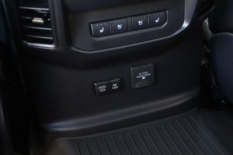 Toyota Tundra 4WD Vehicle Image 25