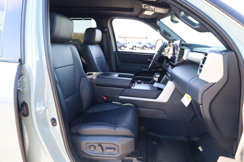 Toyota Tundra 4WD Vehicle Image 29