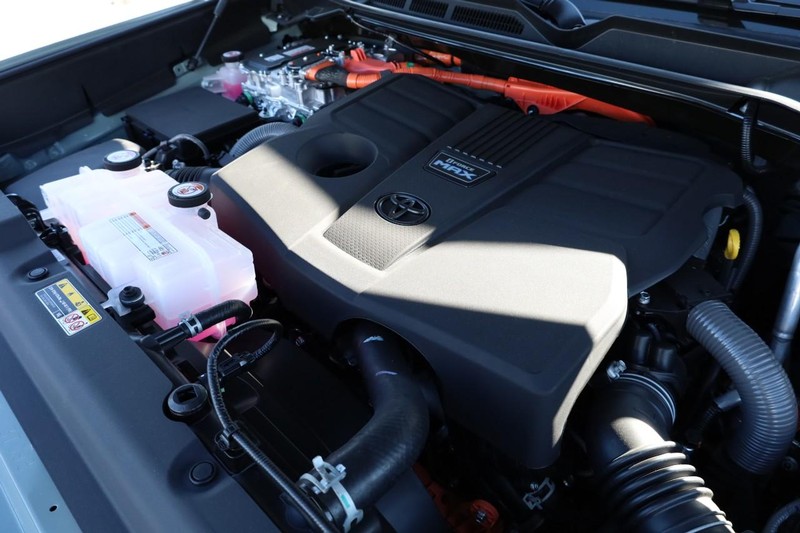 Toyota Tundra 4WD Vehicle Image 30