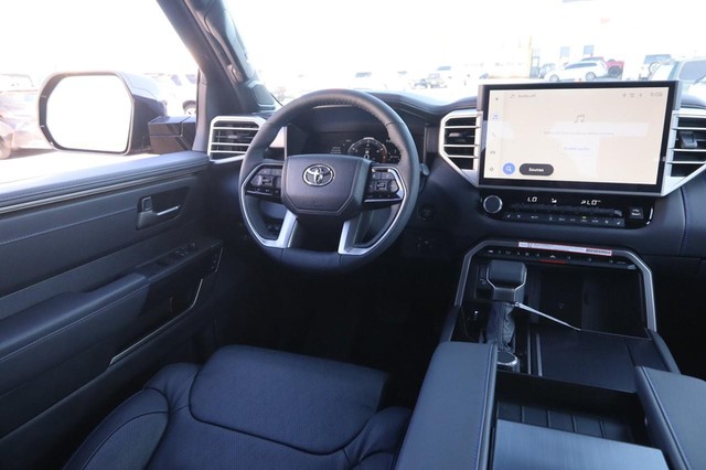 Toyota Tundra 4WD Vehicle Image 21