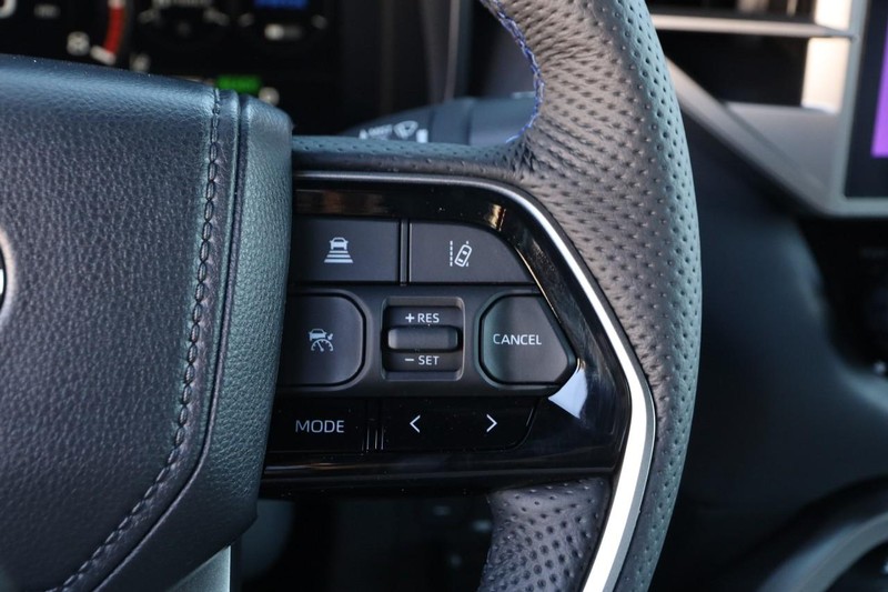 Toyota Tundra 4WD Vehicle Image 13