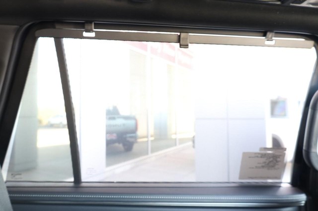 Toyota Sequoia Vehicle Image 28