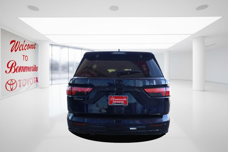 Toyota Sequoia Vehicle Image 06