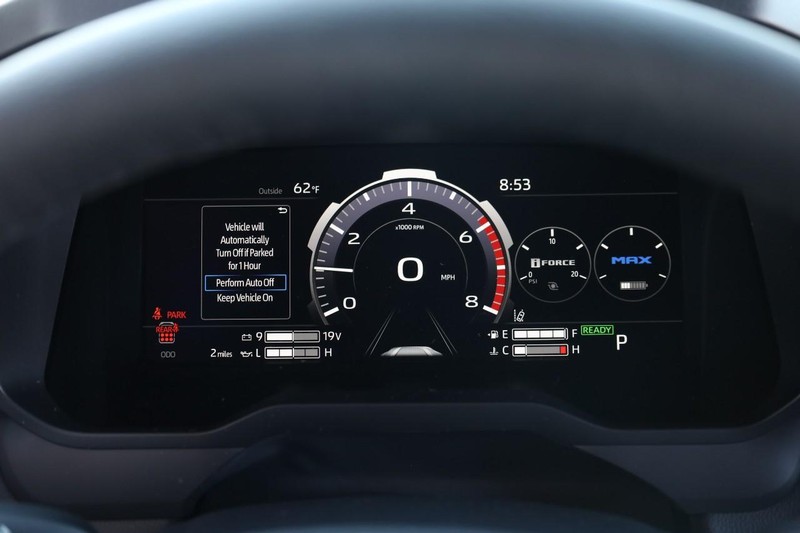 Toyota Sequoia Vehicle Image 13