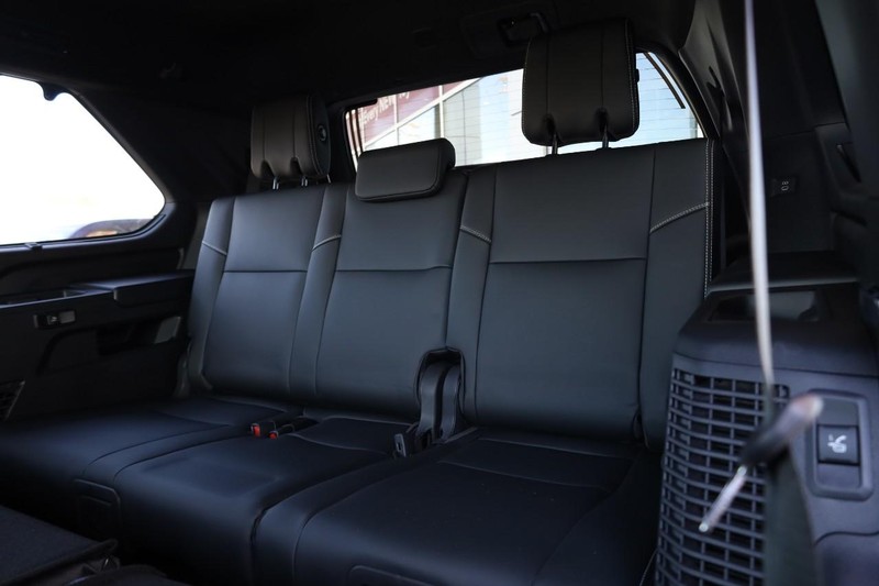 Toyota Sequoia Vehicle Image 29