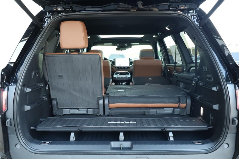 Toyota Sequoia Vehicle Image 07