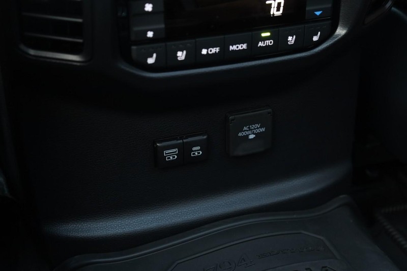 Toyota Sequoia Vehicle Image 25