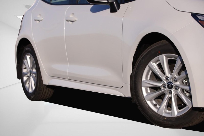 Toyota Corolla Hatchback Vehicle Image 03