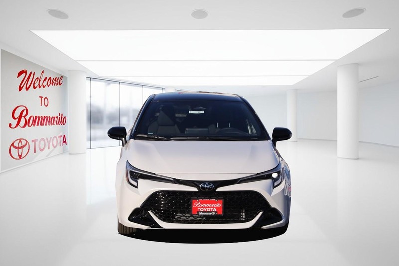 Toyota Corolla Hatchback Vehicle Image 04
