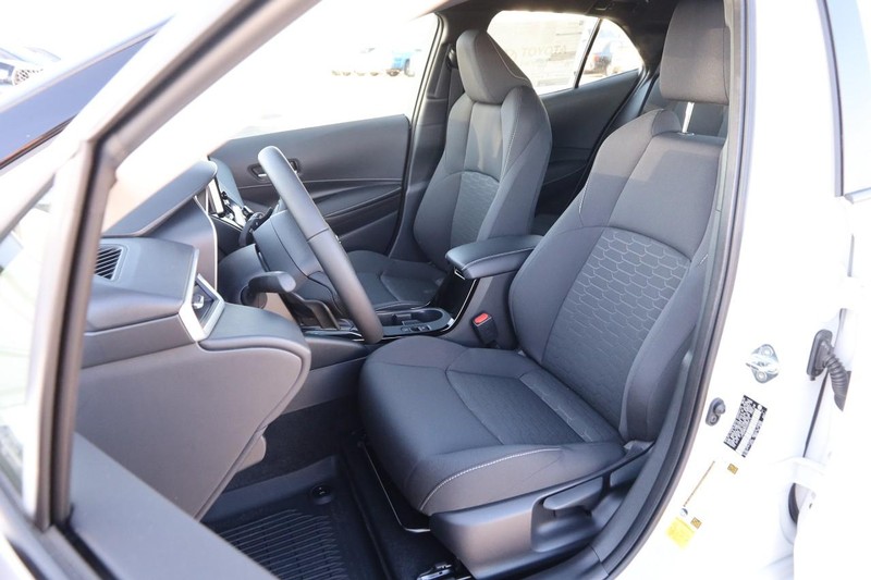 Toyota Corolla Hatchback Vehicle Image 08