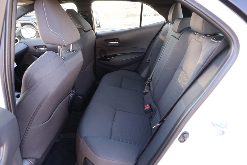 Toyota Corolla Hatchback Vehicle Image 09