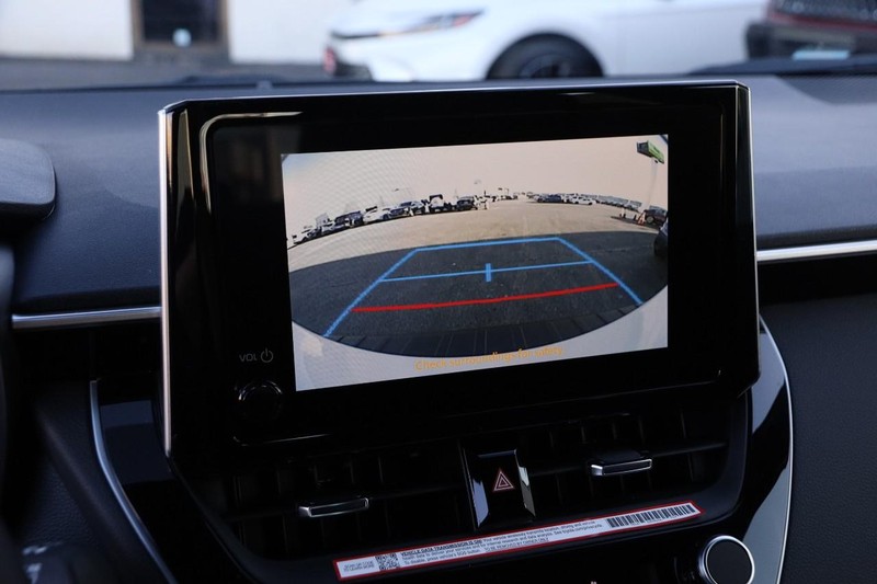 Toyota Corolla Hatchback Vehicle Image 16