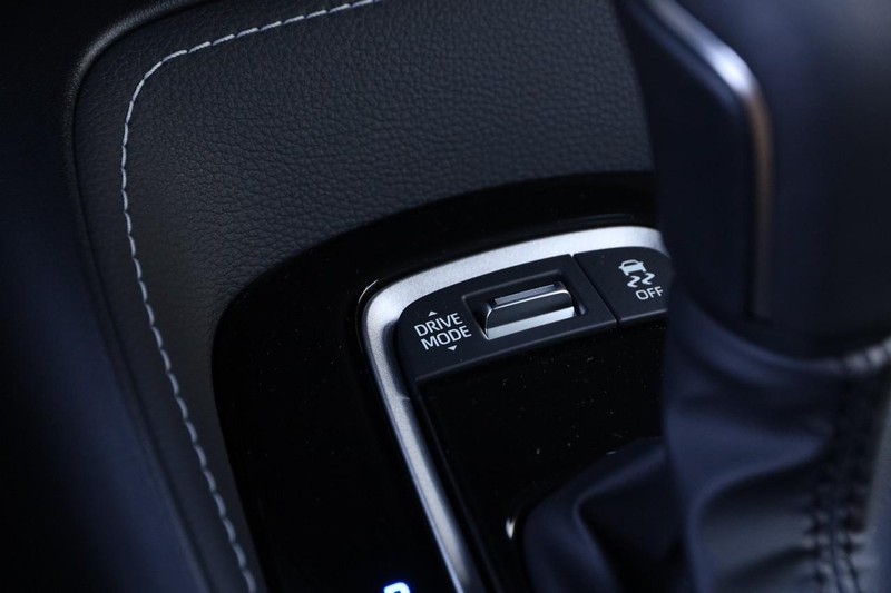 Toyota Corolla Hatchback Vehicle Image 18